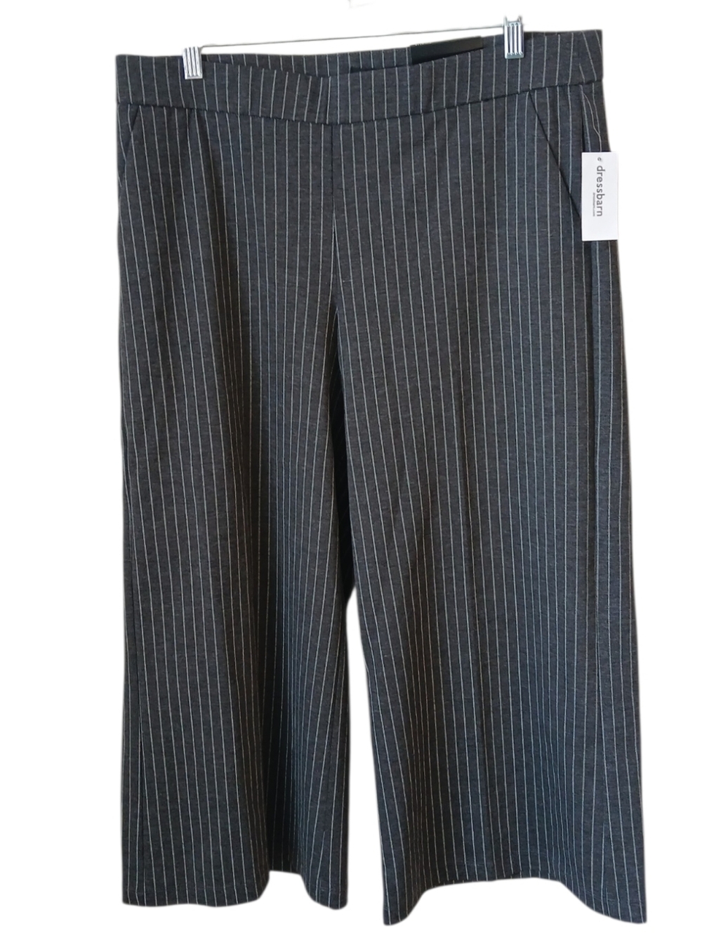 Roz & Ali Gray Pinstripe Culotte Pants Size Large NWT